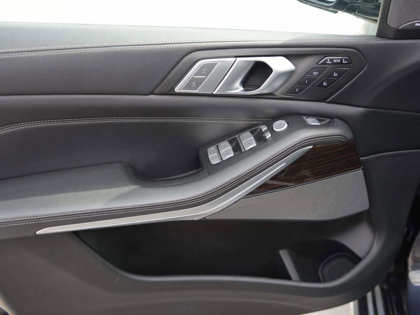 Used 2019 BMW X7 xDrive40i w/ Premium Package image 13