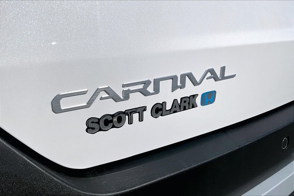 Used 2025 Kia Carnival EX FWD image 25