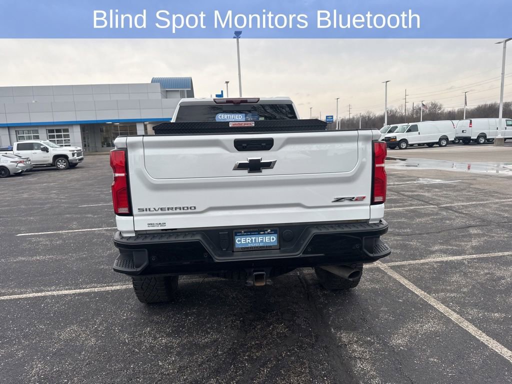 Used 2025 Chevrolet Silverado 2500 ZR2 w/ Technology Package image 4