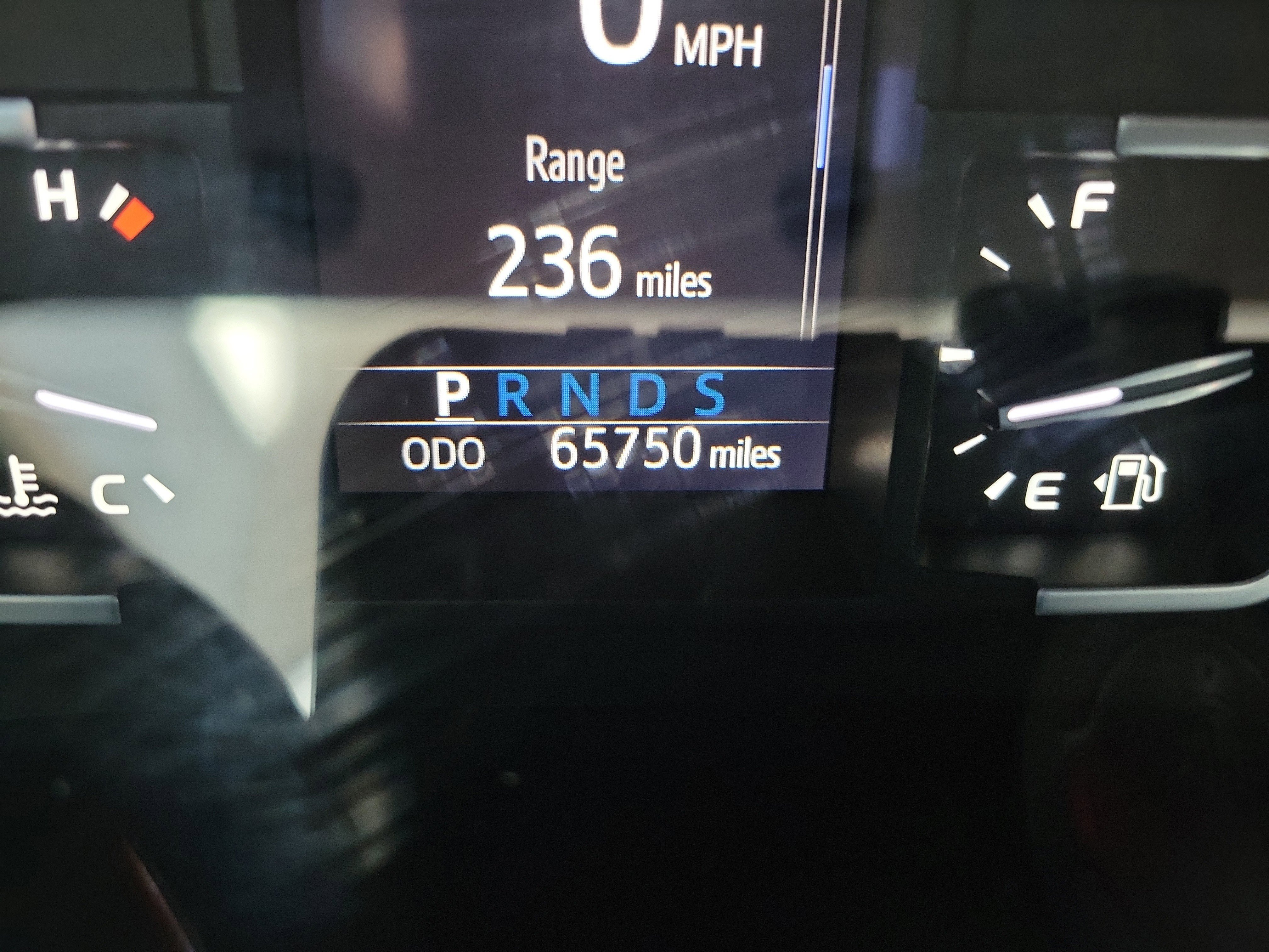 Used 2018 Toyota Tundra SR5 w/ SR5 Upgrade Package image 25