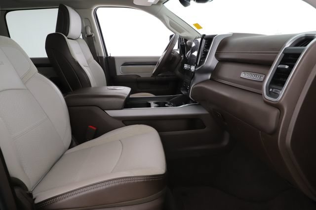 Used 2025 RAM 2500 Laramie AWD/4WD image 32