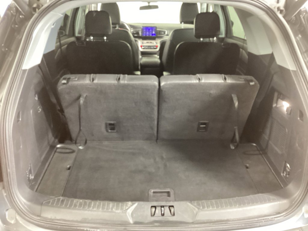 Used 2023 Ford Explorer XLT w/ Equipment Group 202A image 33