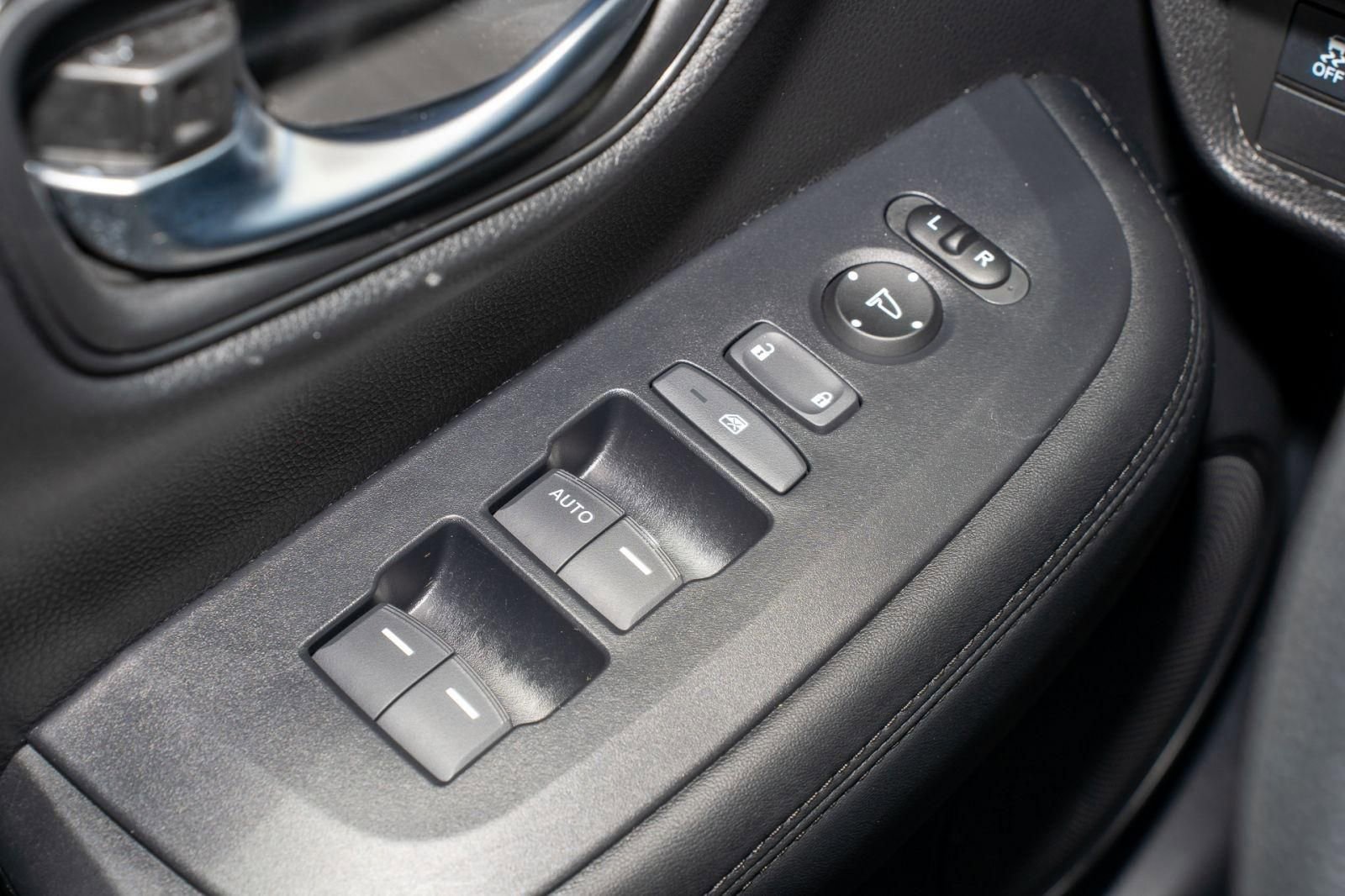 Certified 2024 Honda HR-V LX image 27