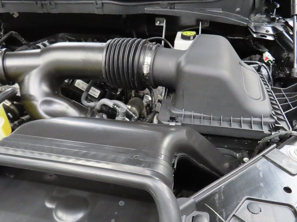 Used 2025 Ford F150 Lariat image 32