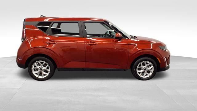 Used 2024 Kia Soul LX w/ Option Group 015 image 11