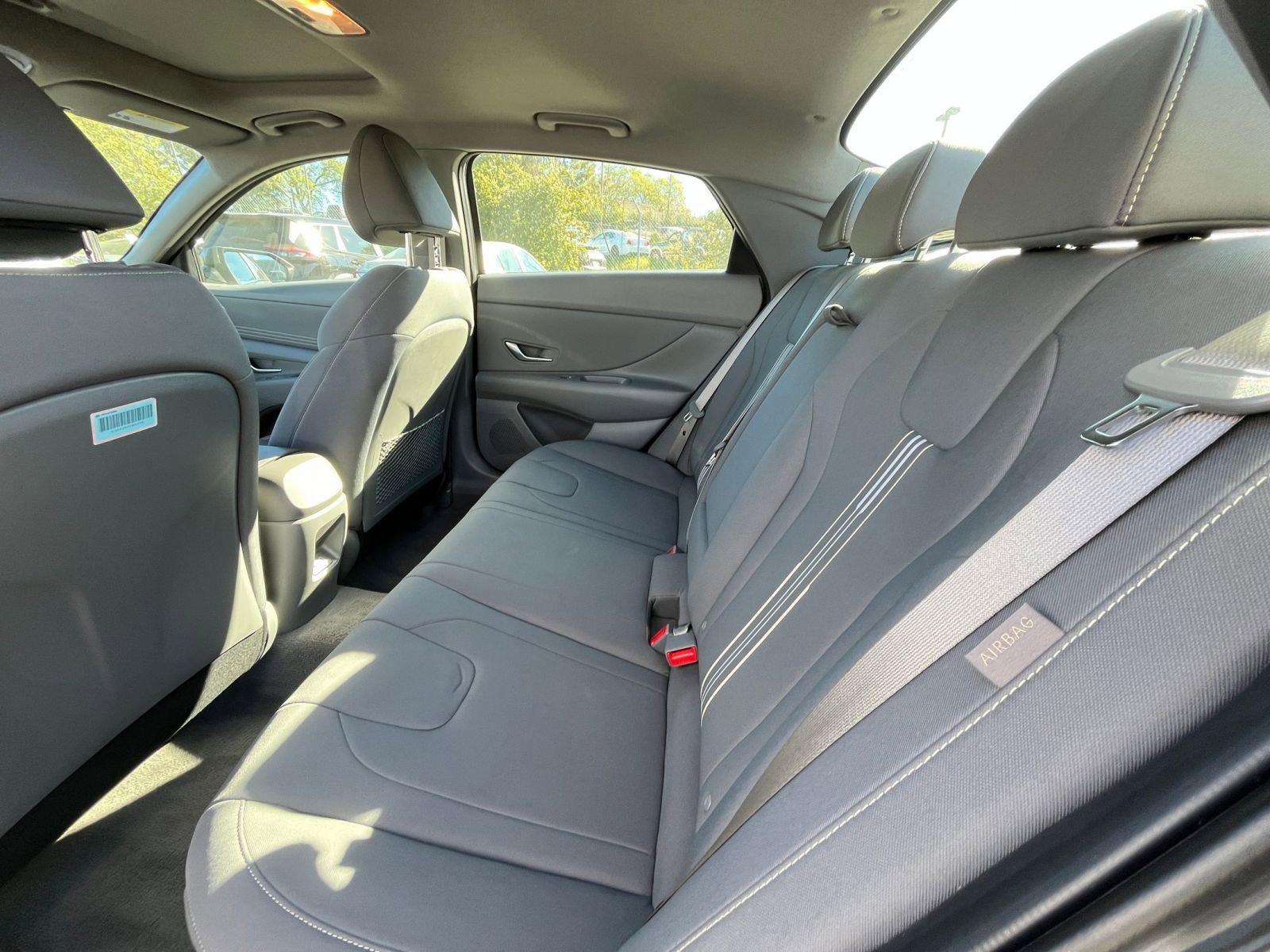 Used 2025 Hyundai Elantra SEL image 25