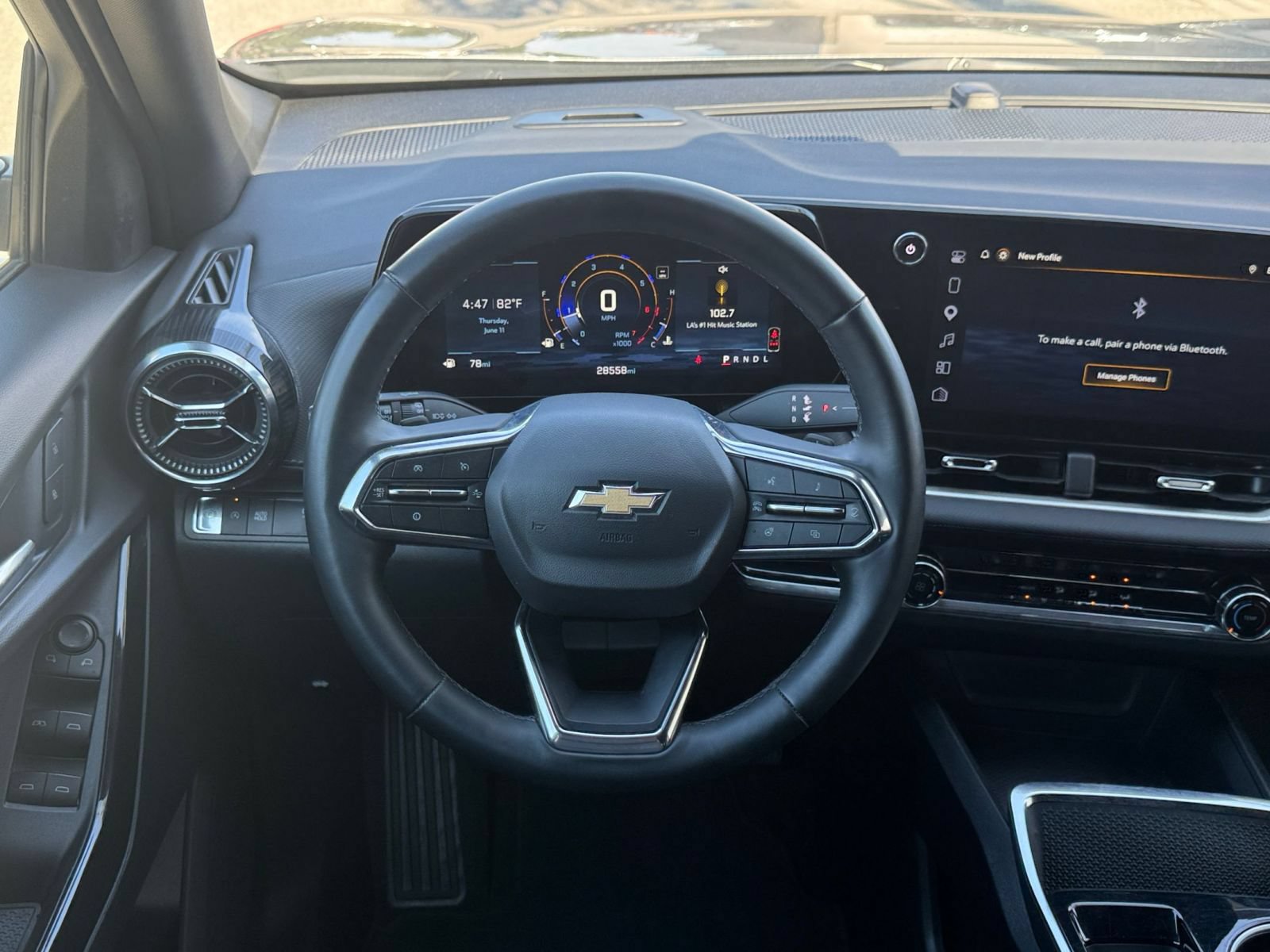 Used 2025 Chevrolet Equinox LT FWD image 29