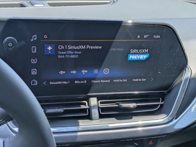 New 2026 Chevrolet Trax ACTIV w/ Sunroof Package FWD image 17