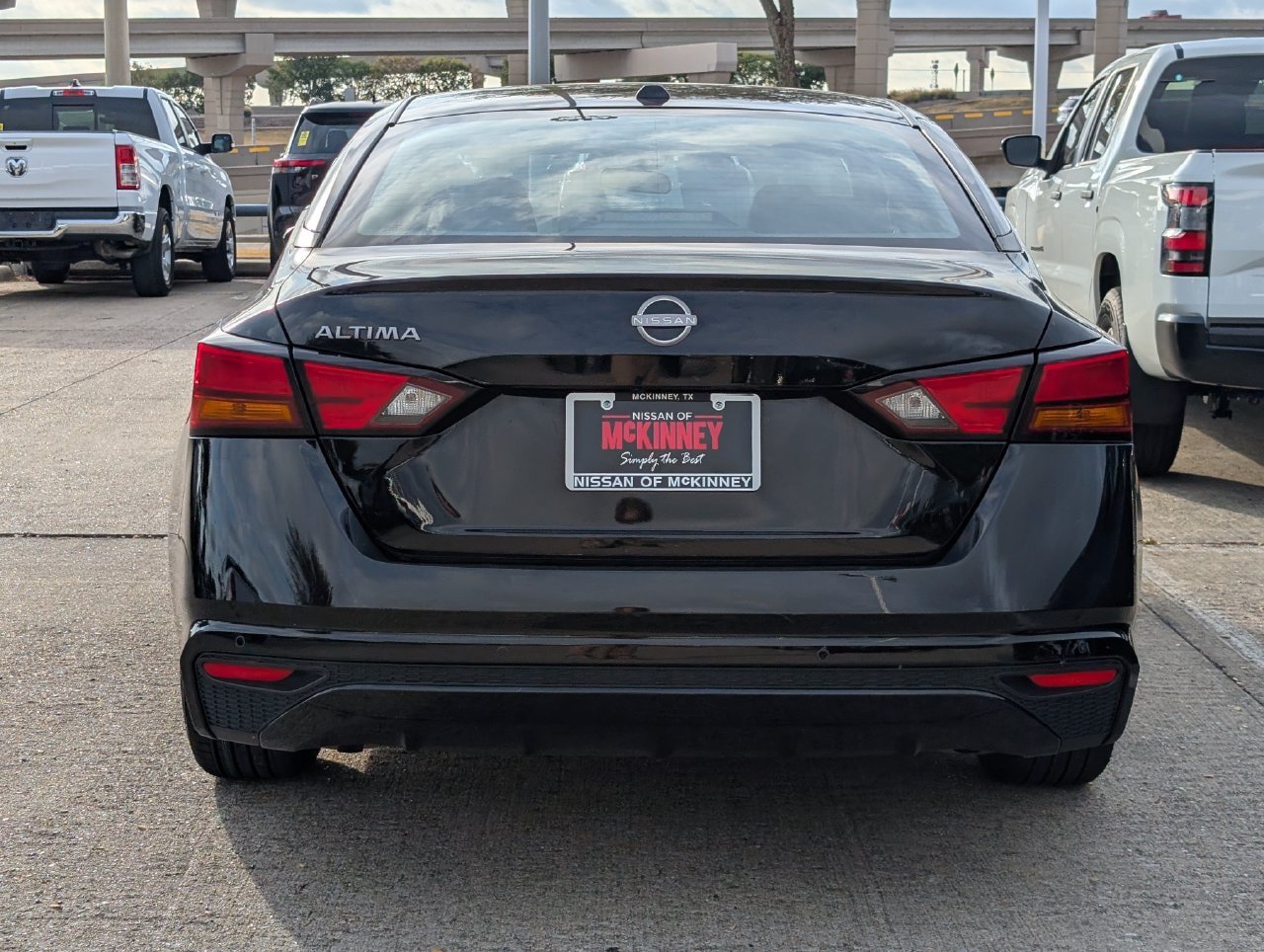 Used 2025 Nissan Altima 2.5 SV FWD image 5