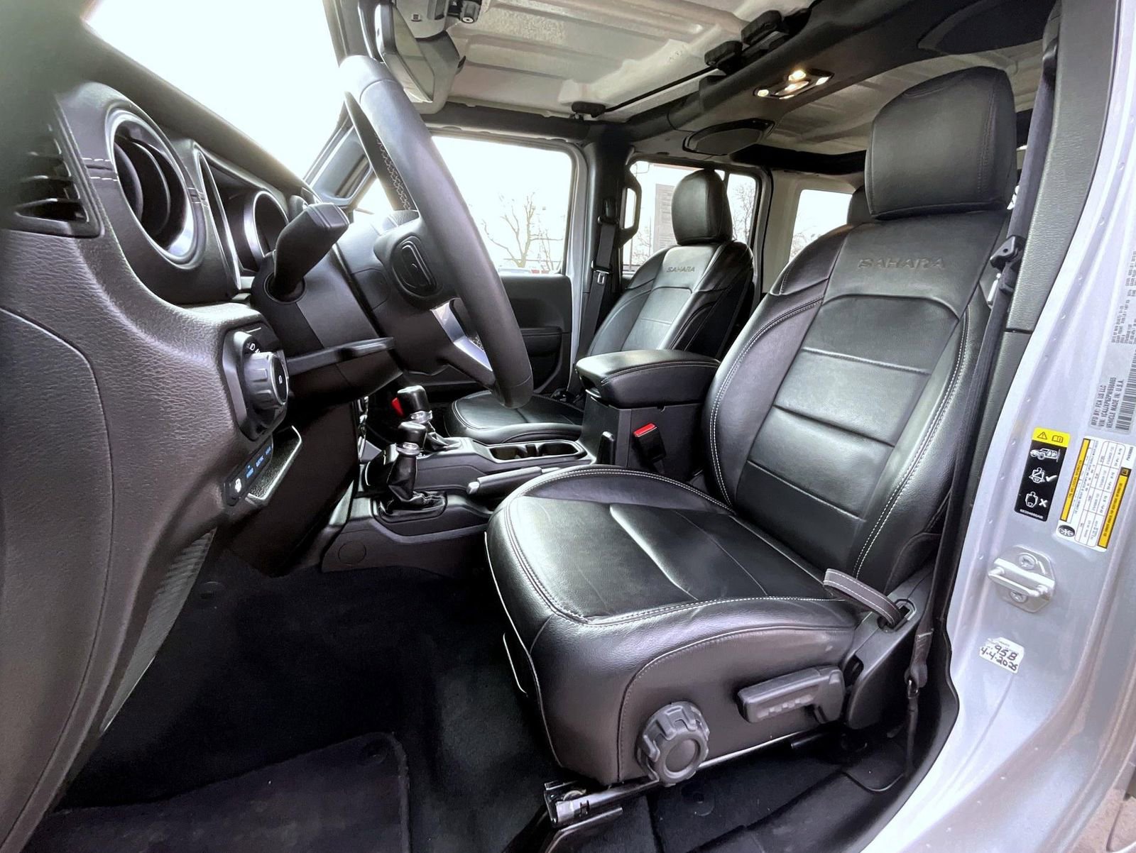 Used 2023 Jeep Wrangler Unlimited Sahara image 11