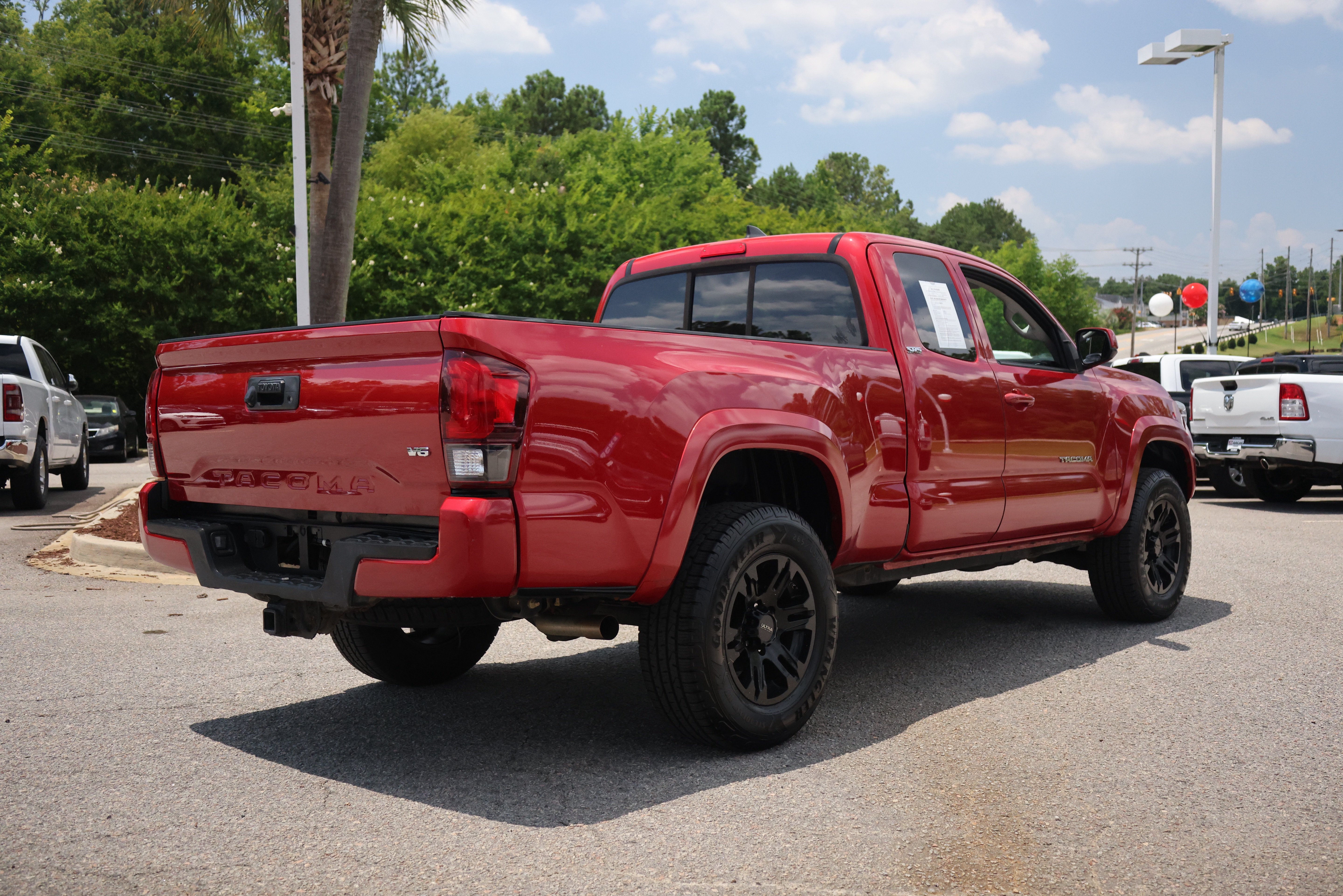Used 2019 Toyota Tacoma SR5 RWD image 5