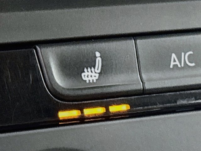Certified 2022 Volkswagen Taos SE FWD image 21