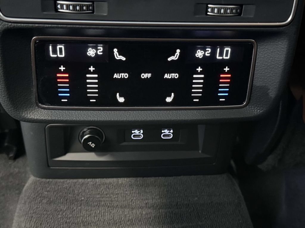 Used 2021 Audi Q8 Prestige AWD/4WD image 20