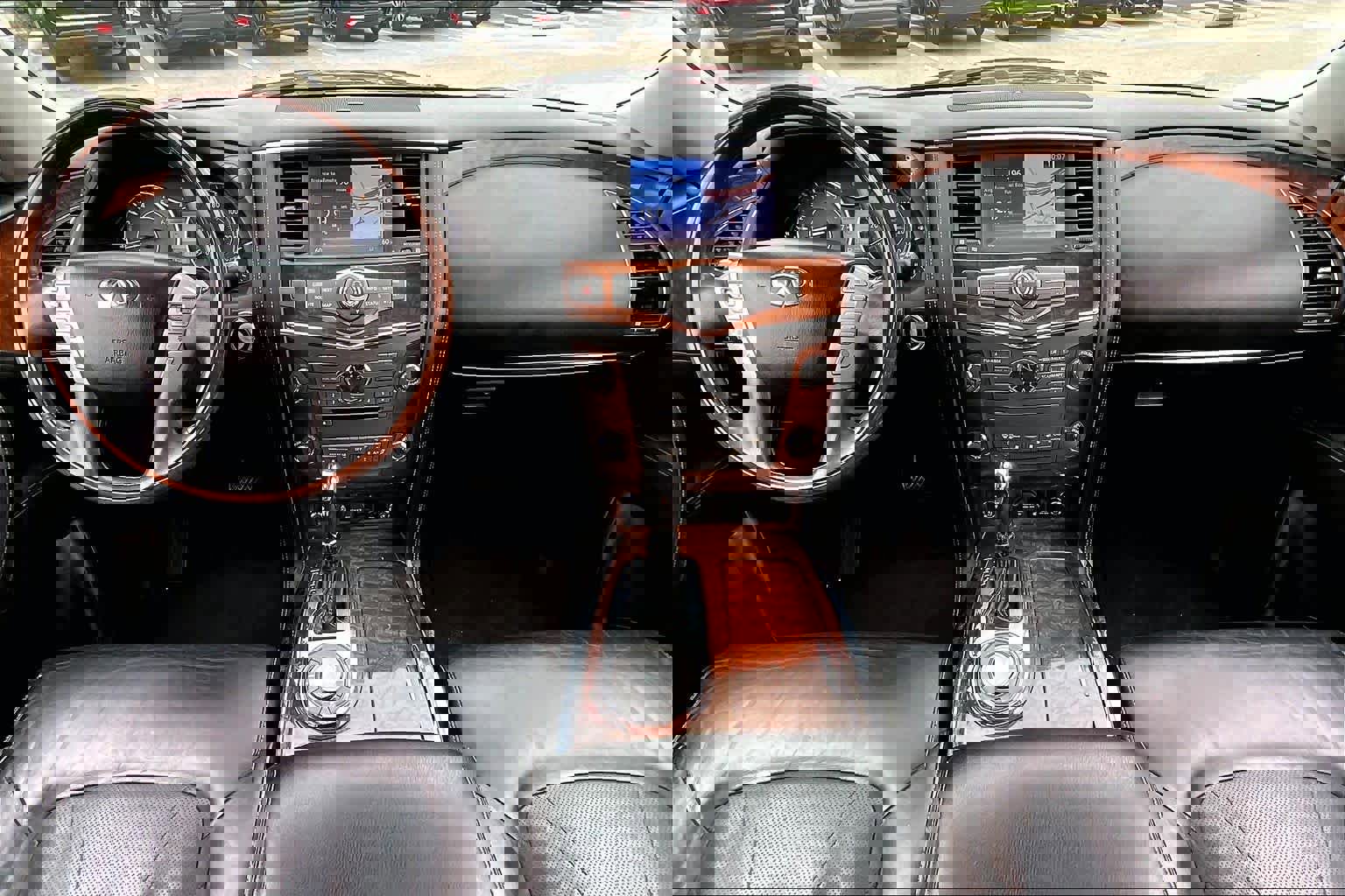 Used 2015 INFINITI QX80 w/ Deluxe Technology Package image 15