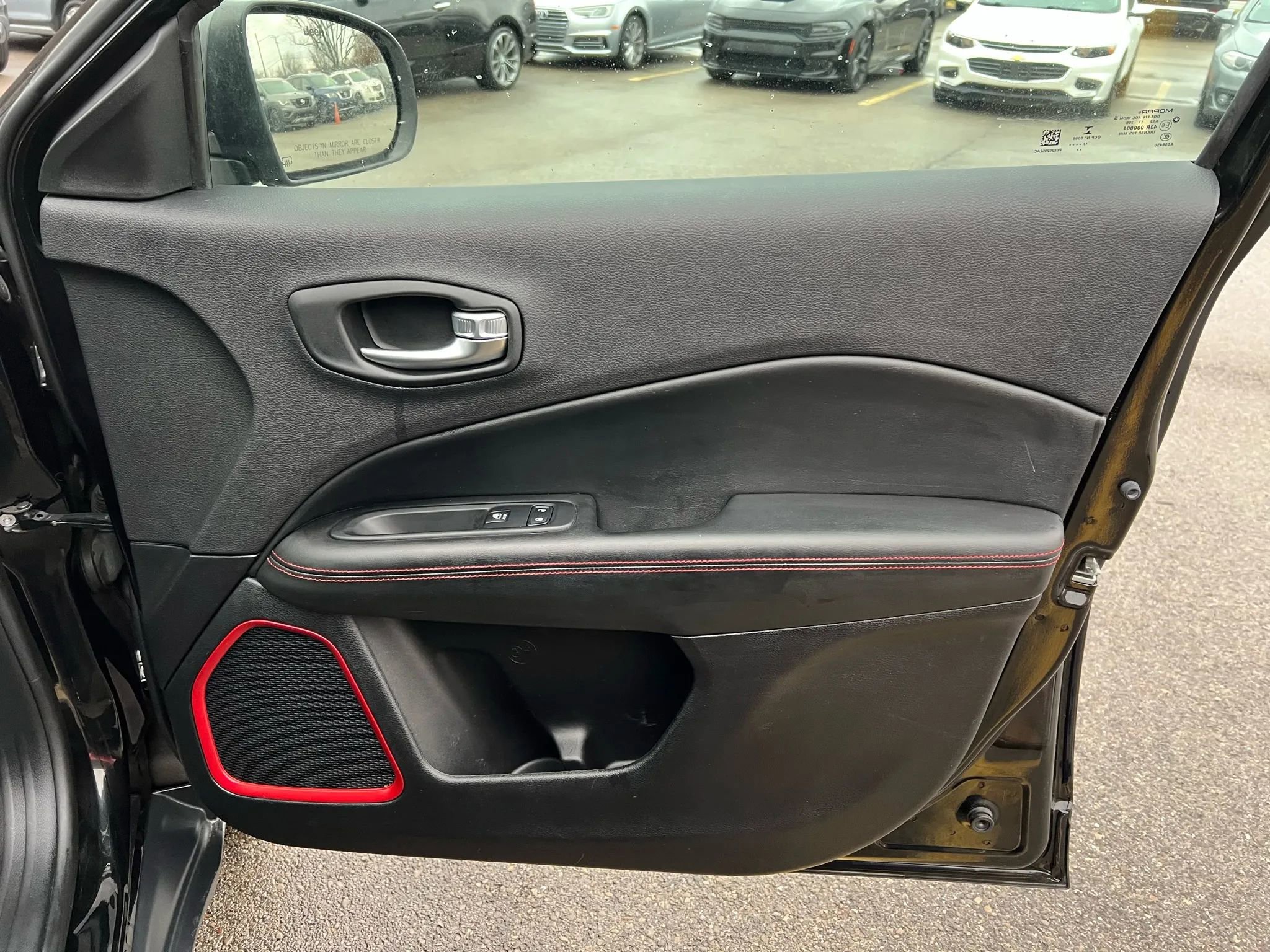 Used 2018 Jeep Compass Trailhawk w/ Cold Weather Group image 17