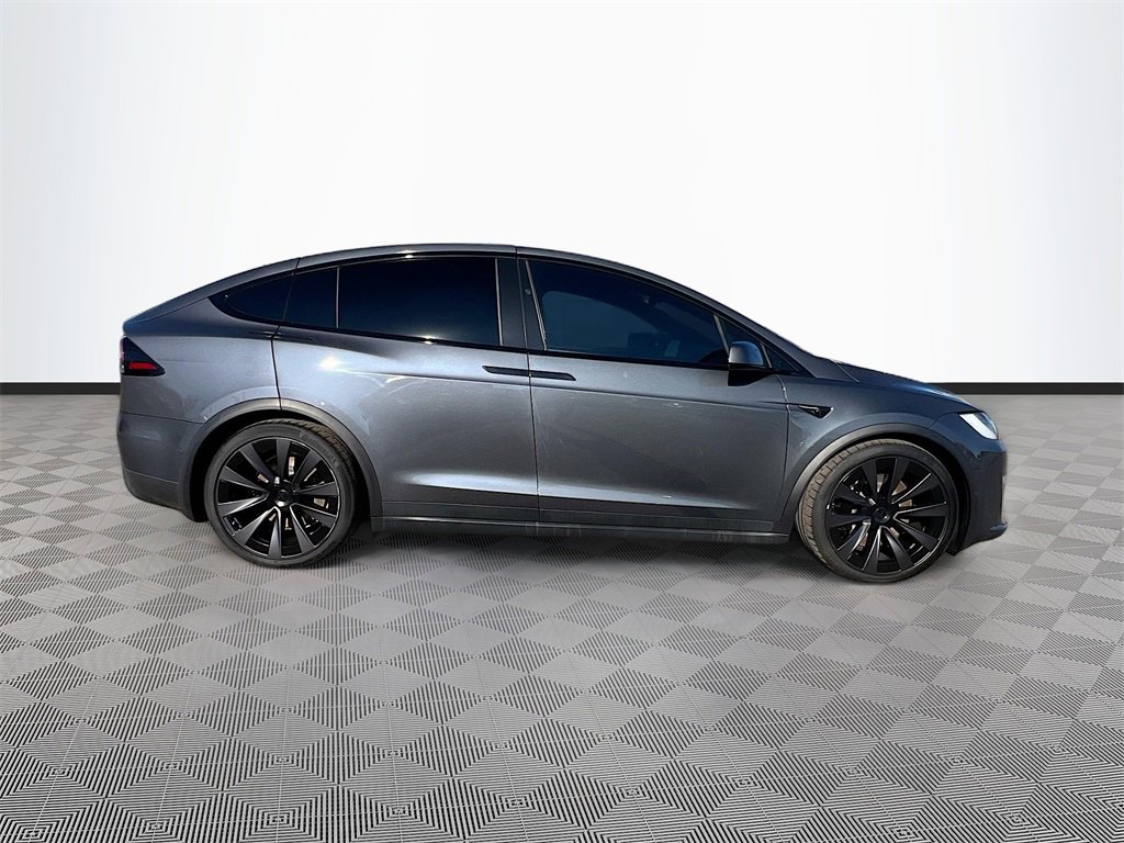 Used 2022 Tesla Model X Plaid image 8