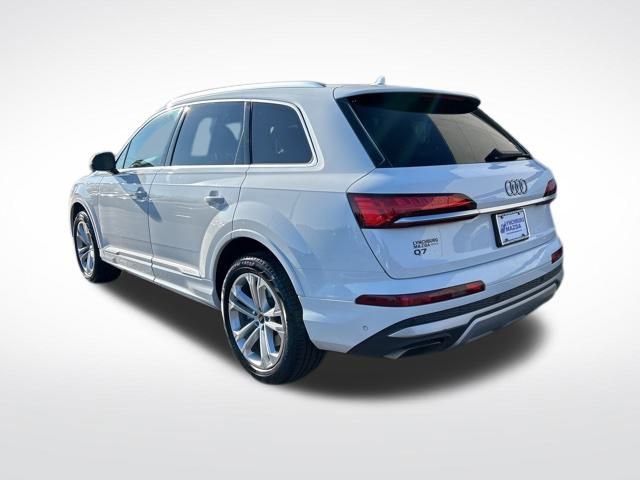Used 2025 Audi Q7 3.0T Premium Plus image 3