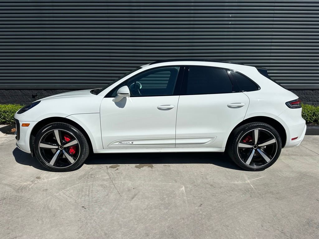 Certified 2023 Porsche Macan S image 2