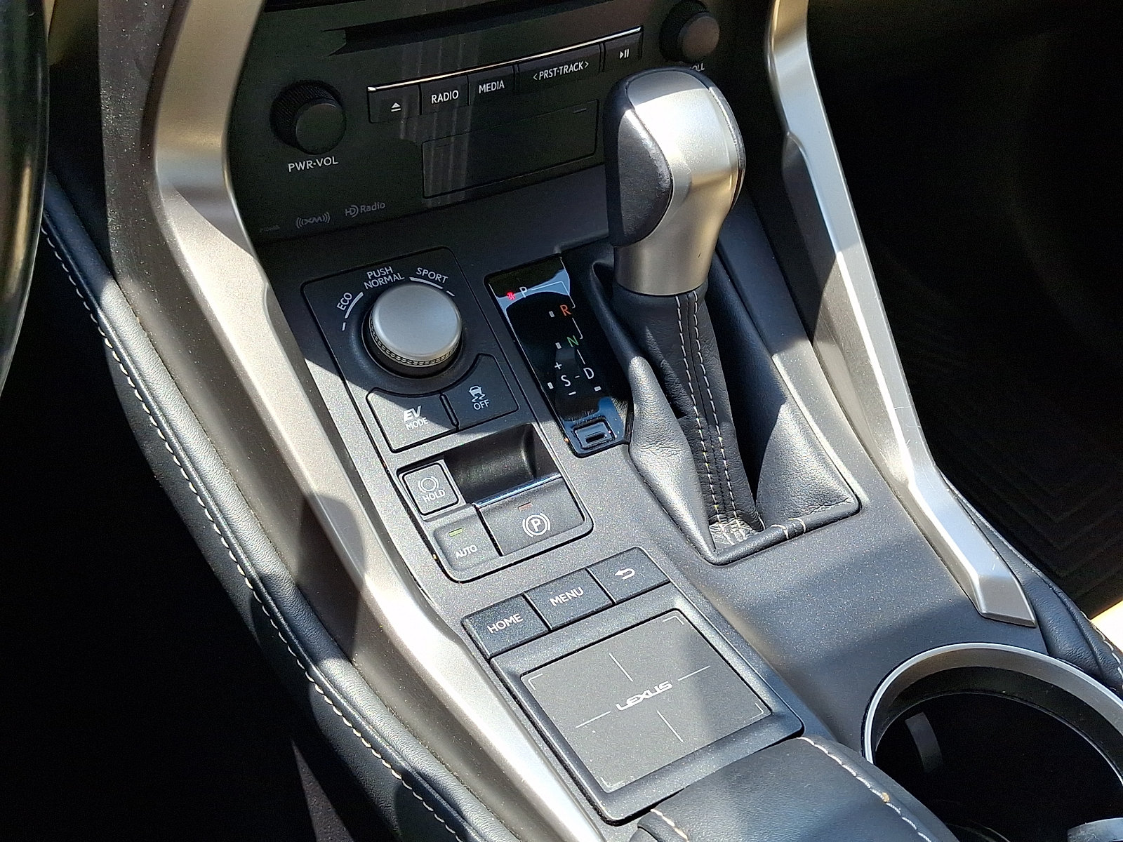 Used 2015 Lexus NX 300h AWD w/ Luxury Package image 16