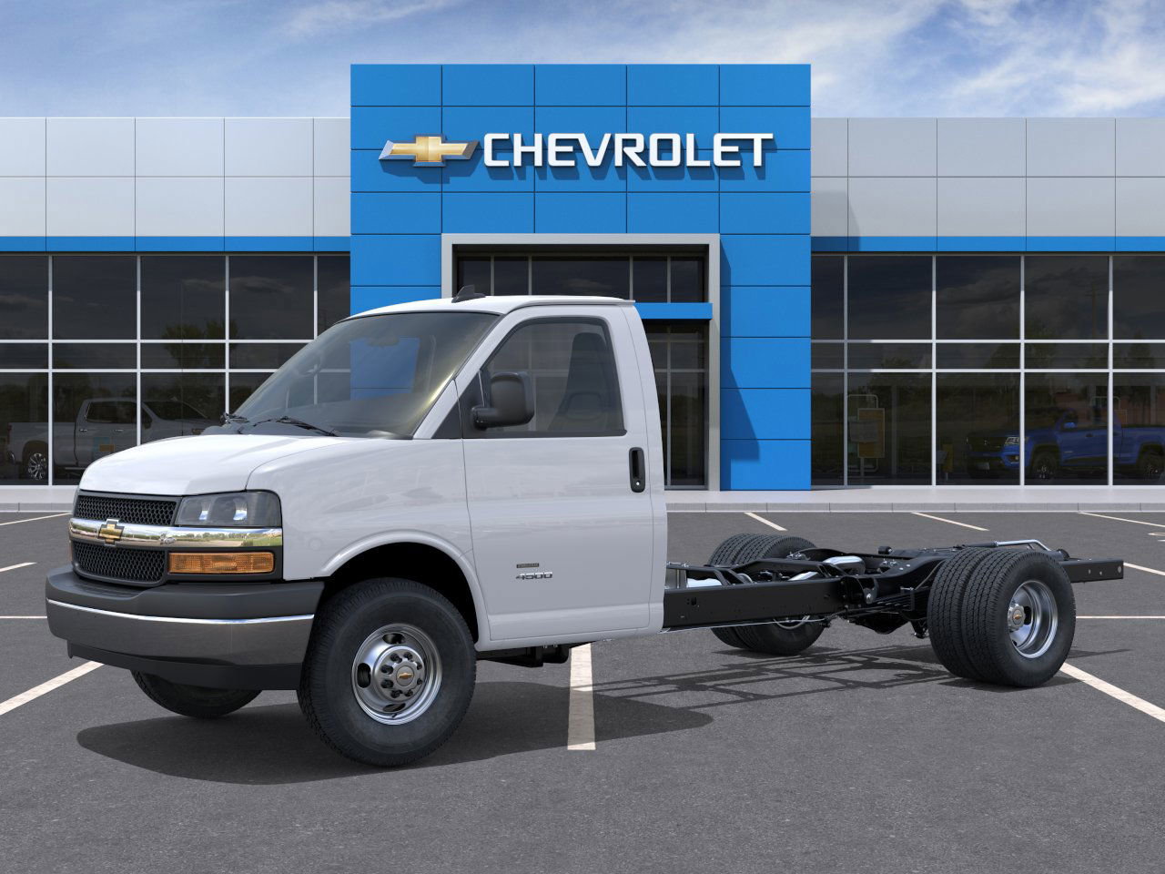 New 2025 Chevrolet Express 3500 w/ Power Convenience Package RWD video 3