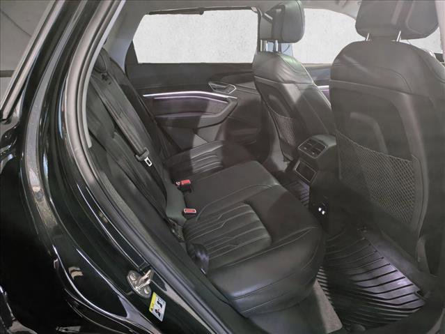 Used 2019 Audi e-tron Prestige image 25