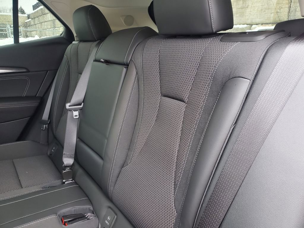 Used 2023 Buick Envision Preferred image 40