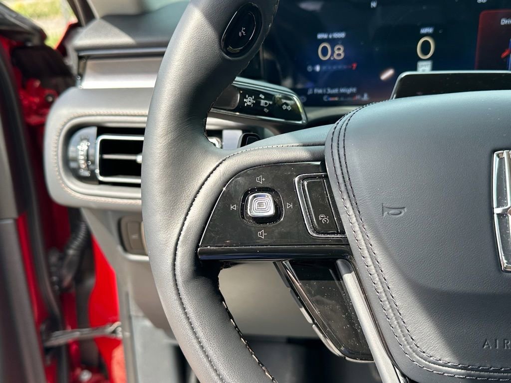 New 2026 Lincoln Aviator AWD w/ Jet Appearance Package image 9