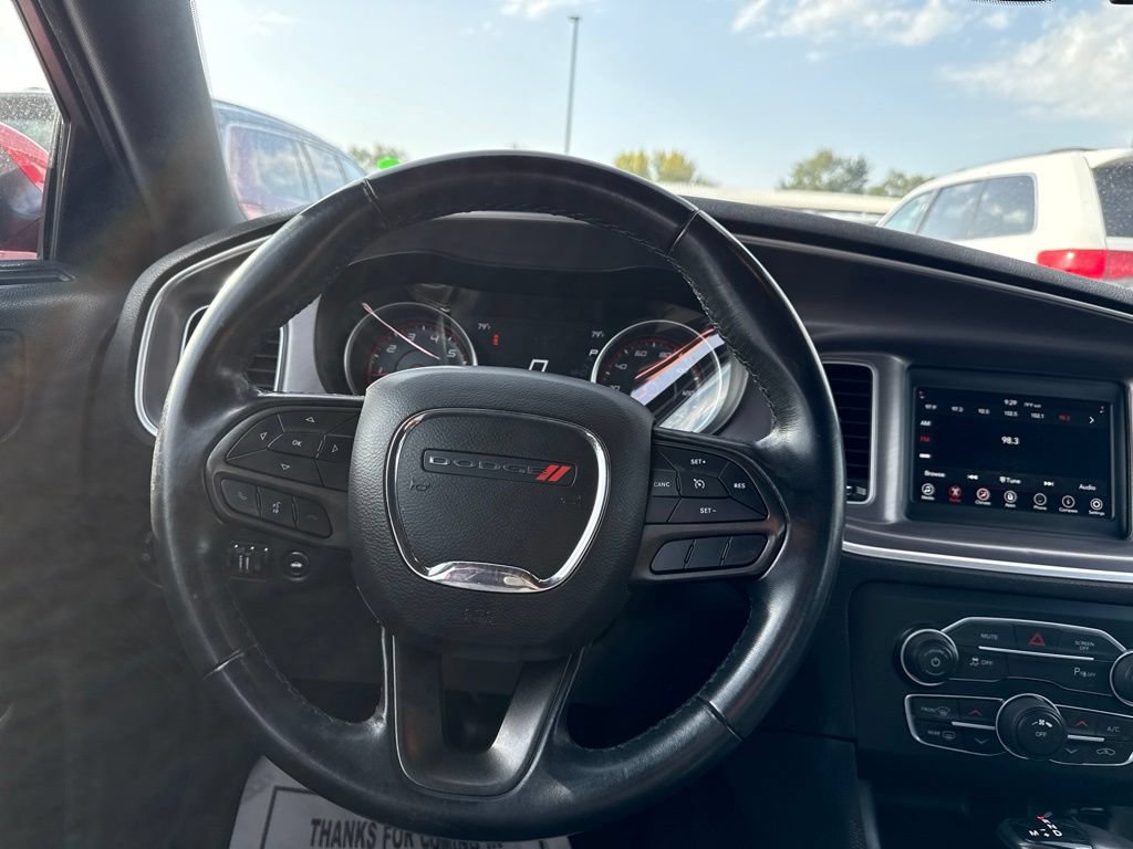 Used 2022 Dodge Charger SXT RWD image 11
