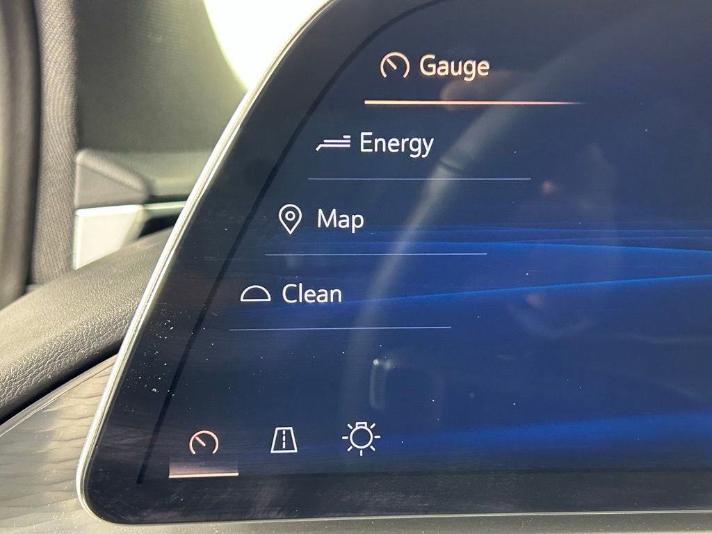 Used 2023 Cadillac Lyriq AWD image 26