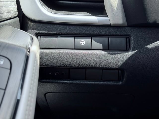 Used 2022 Nissan Rogue SV AWD/4WD image 32