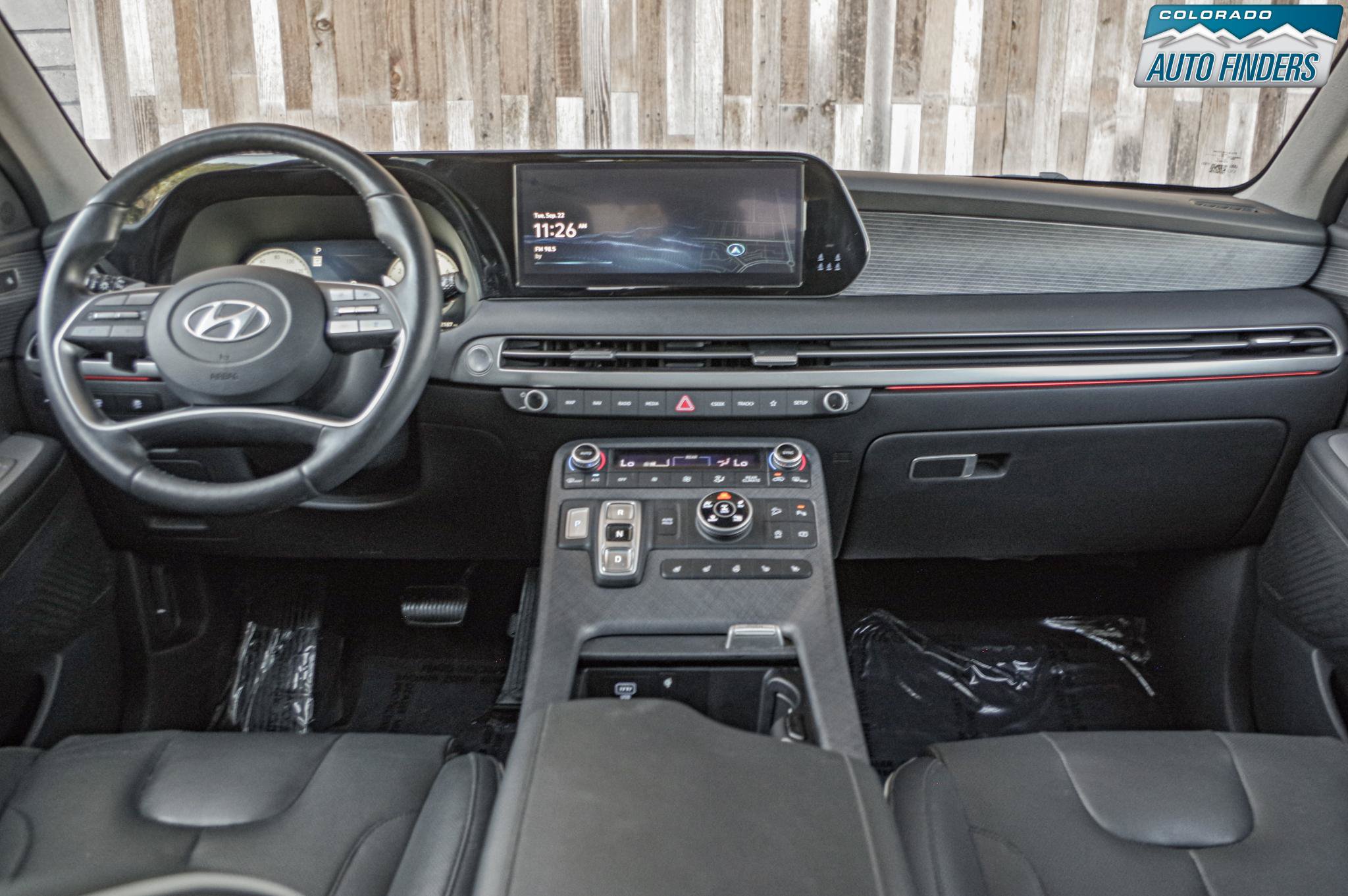 Used 2024 Hyundai Palisade Limited AWD/4WD image 17
