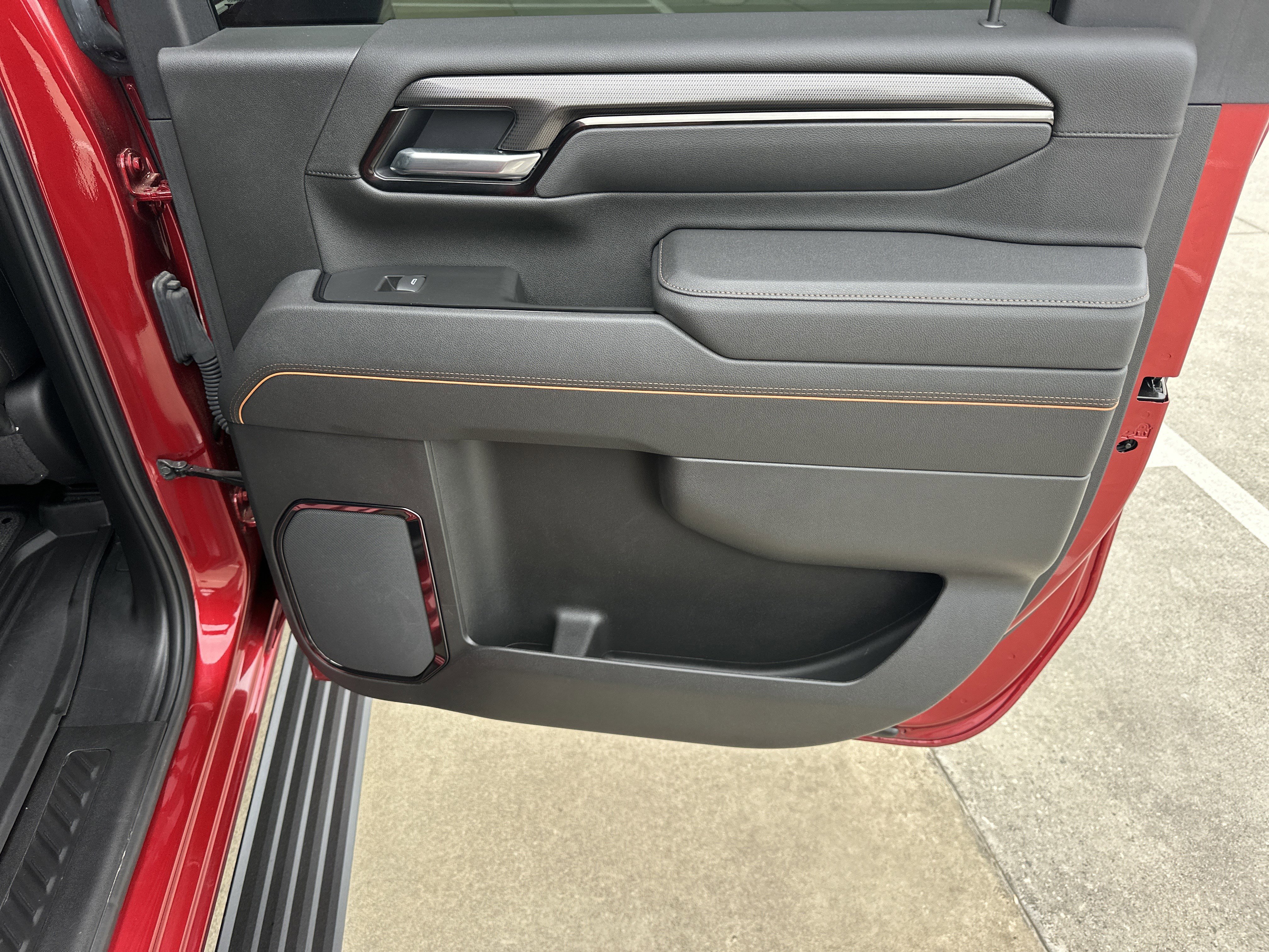 Certified 2025 GMC Sierra 2500 AT4 w/ AT4 Premium Plus Package image 17