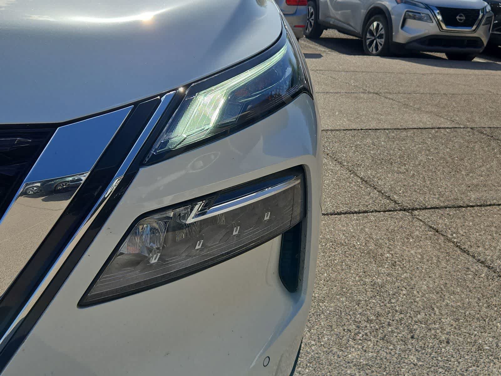 Used 2023 Nissan Rogue SL w/ SL Premium Package FWD image 11