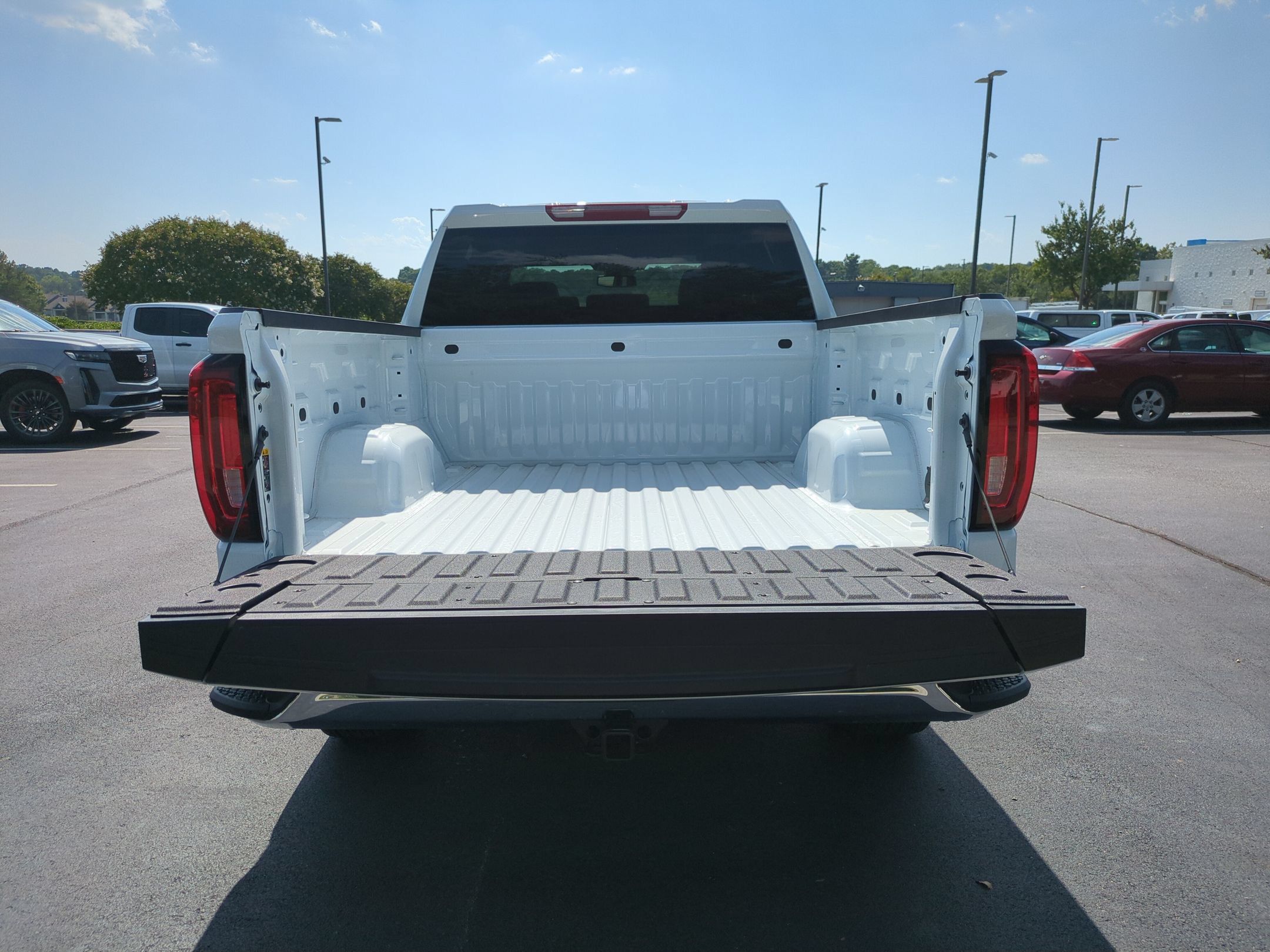 Used 2026 GMC Sierra 1500 SLT RWD image 30