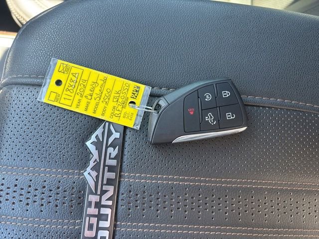 Used 2024 Chevrolet Silverado 2500 High Country w/ High Country Premium Package AWD/4WD image 35