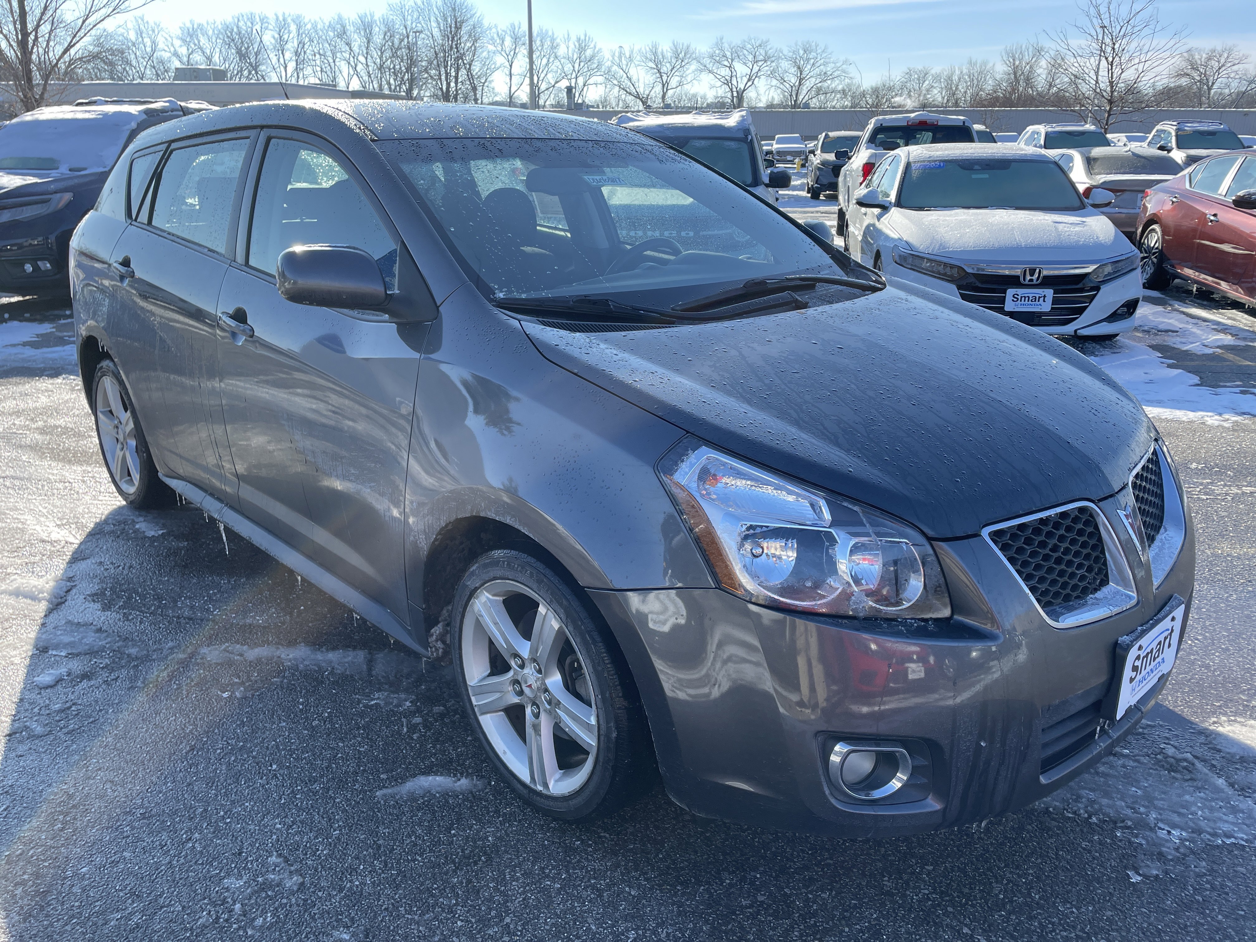 Used 2010 Pontiac Vibe w/ Preferred Package image 3