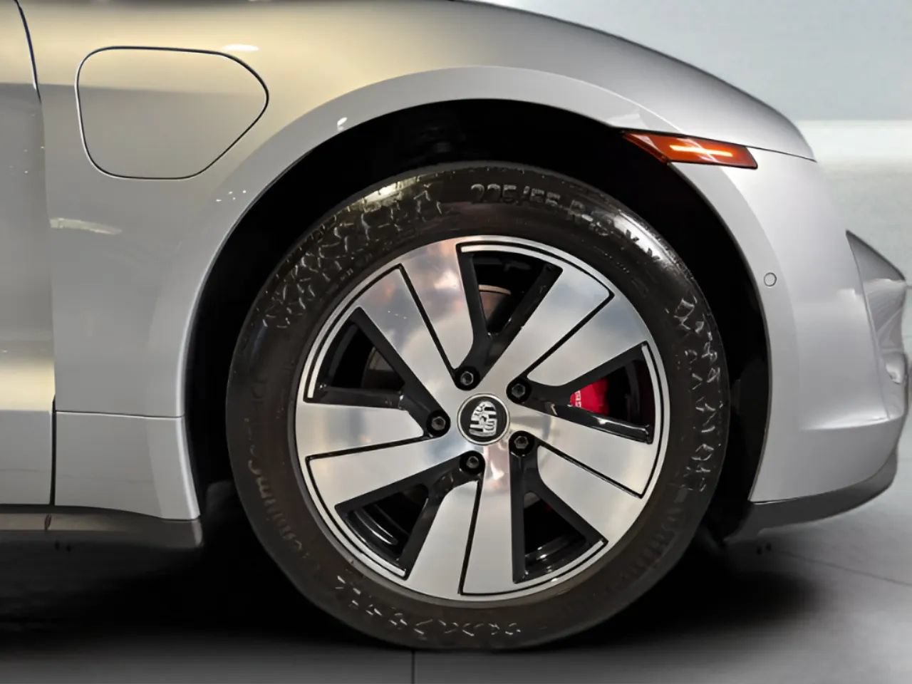 Used 2020 Porsche Taycan 4S w/ Premium Package AWD/4WD image 30