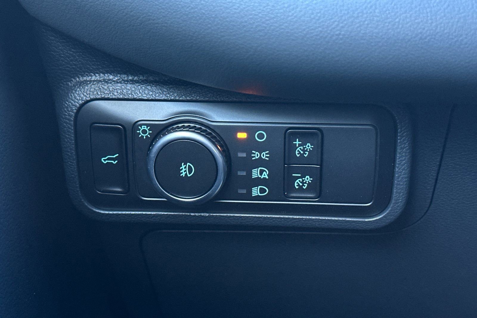 New 2026 Ford Explorer Active w/ Active Comfort Package image 28