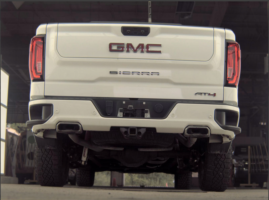 Used 2024 GMC Sierra 1500 AT4 w/ Technology Package AWD/4WD image 13
