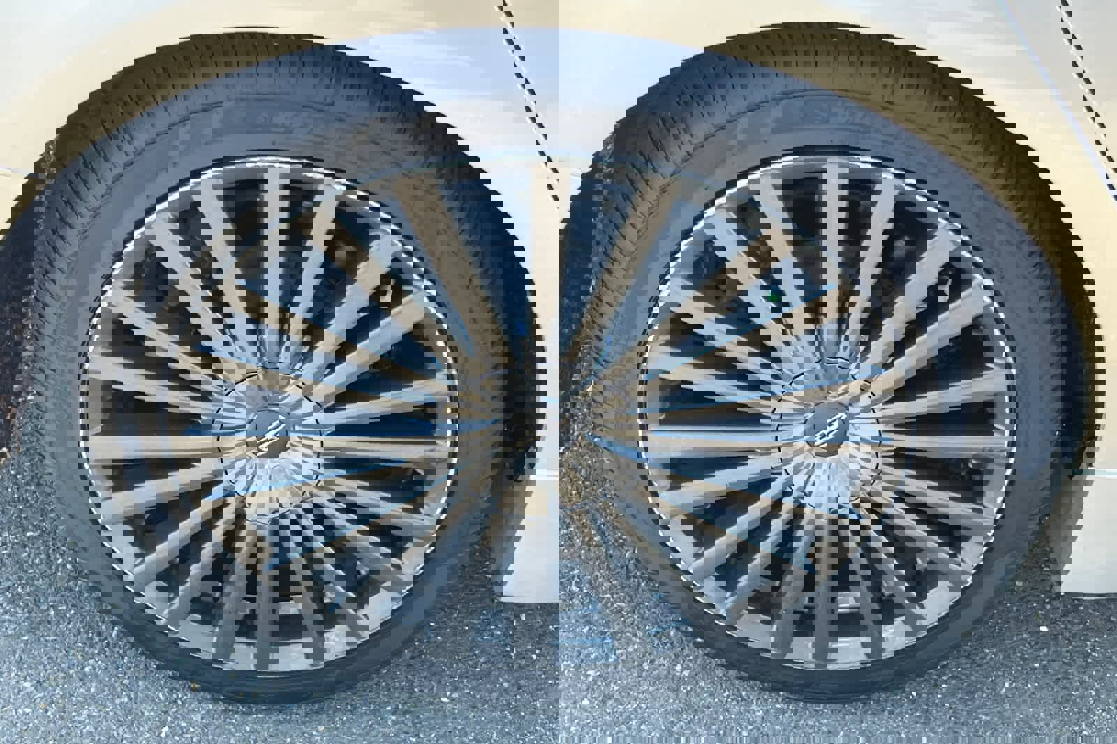 Used 2018 Lincoln MKZ Reserve image 14