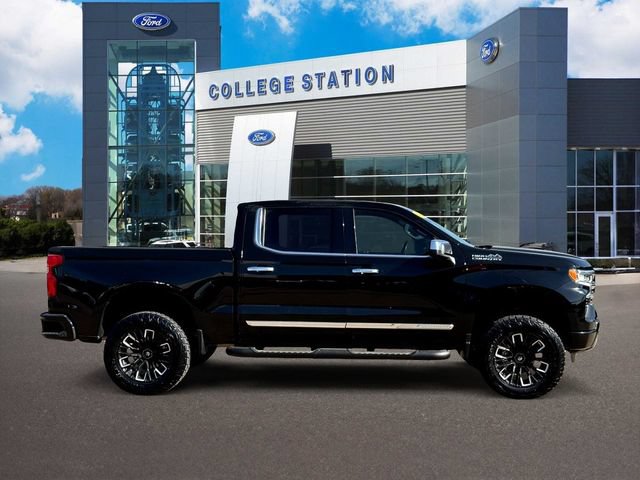 Used 2024 Chevrolet Silverado 1500 High Country w/ Technology Package AWD/4WD image 5