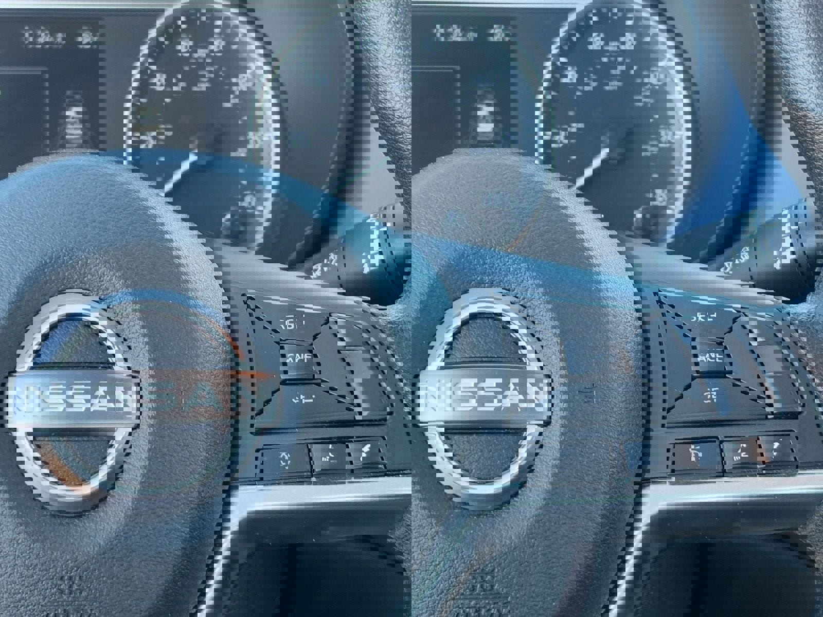 Used 2025 Nissan Versa SV image 20