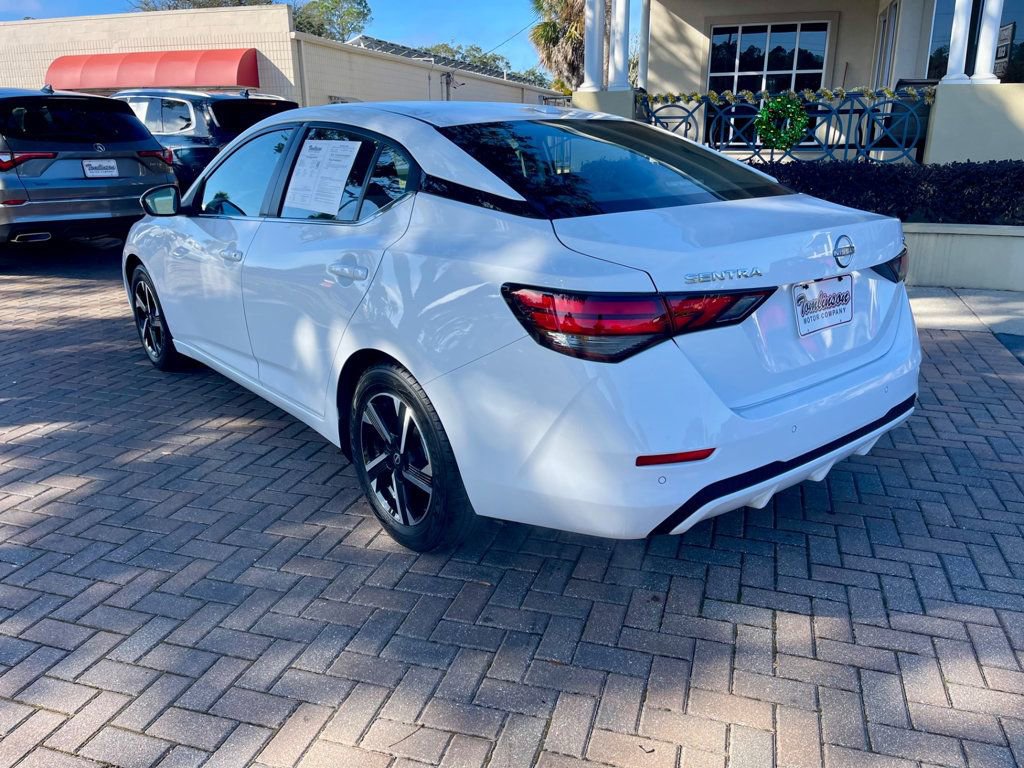 Used 2024 Nissan Sentra SV image 3