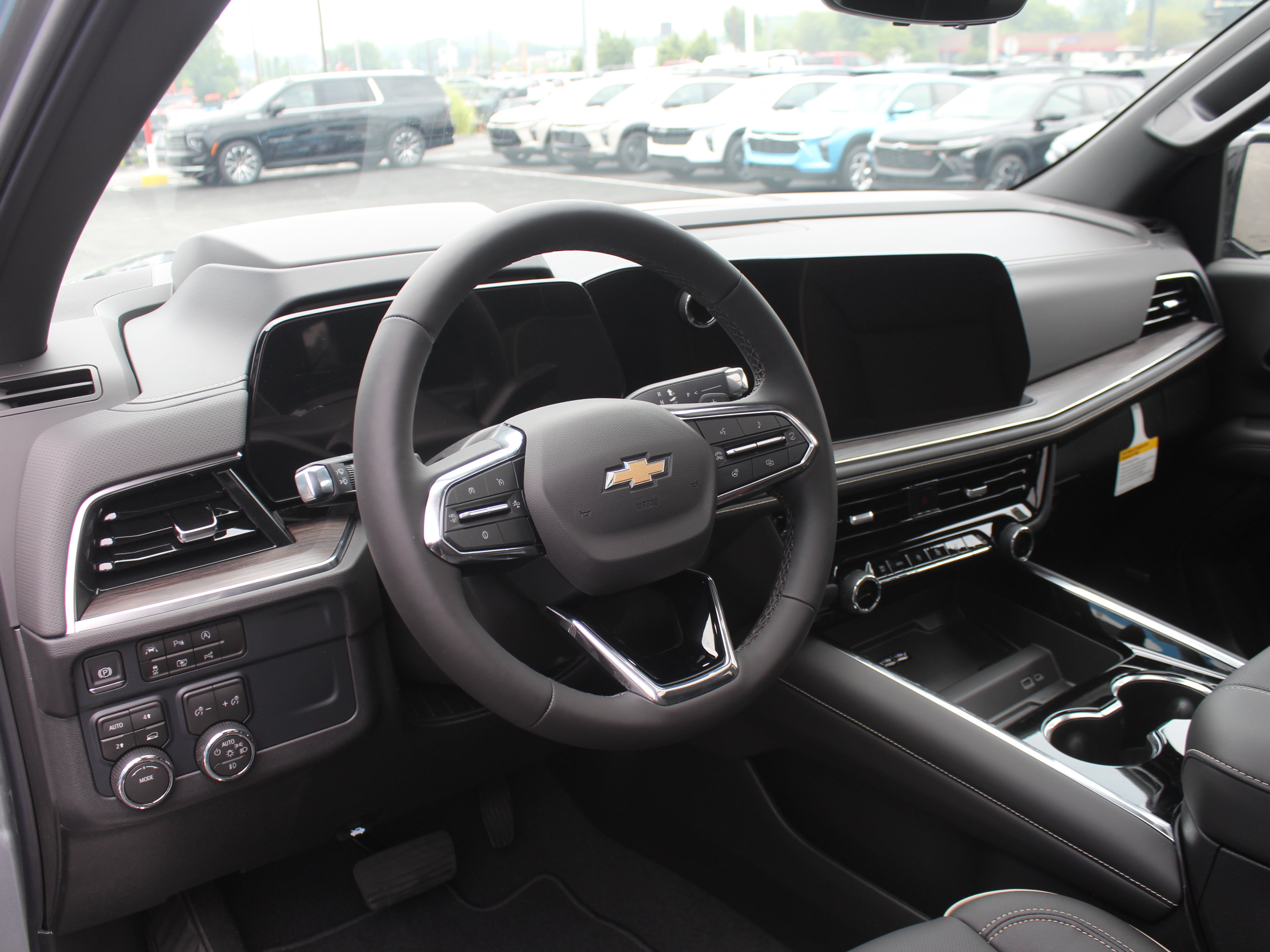 New 2026 Chevrolet Suburban Premier AWD/4WD image 11
