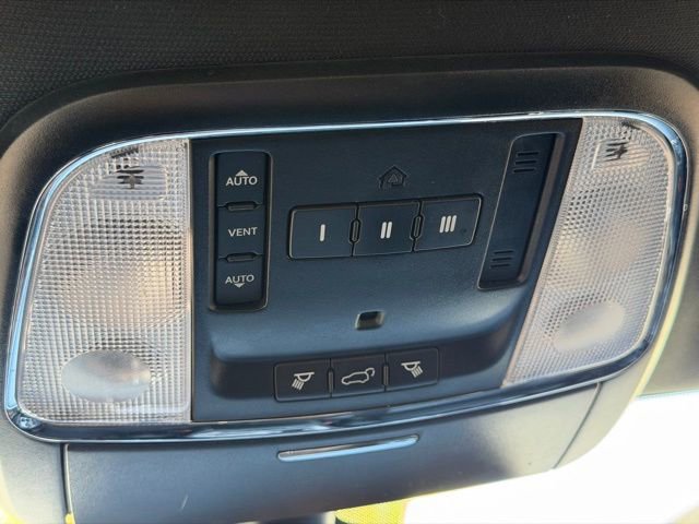 Used 2015 Jeep Grand Cherokee Limited w/ Trailer Tow Group IV image 29