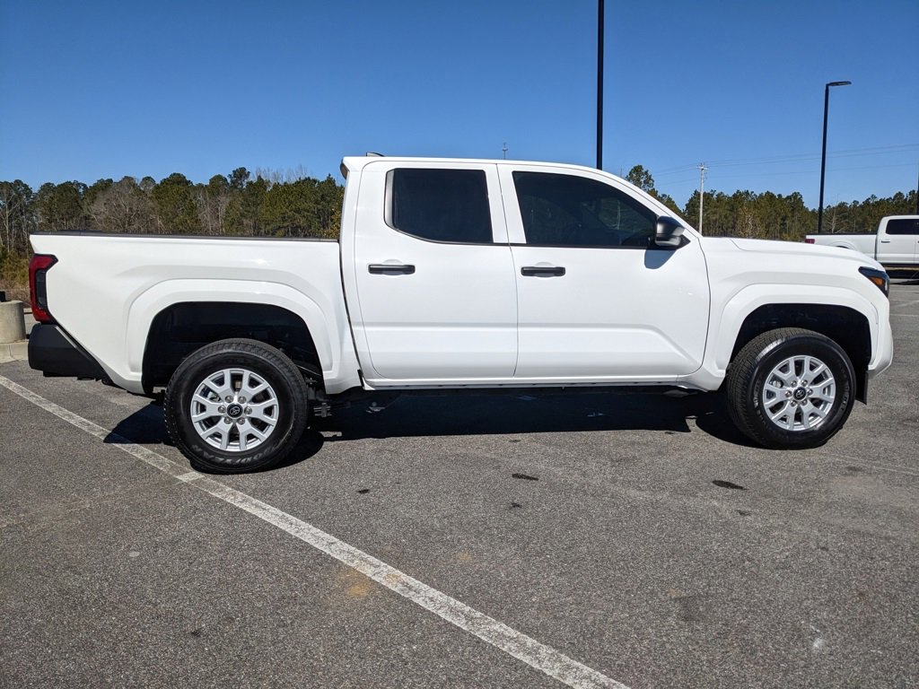 Used 2024 Toyota Tacoma SR image 19