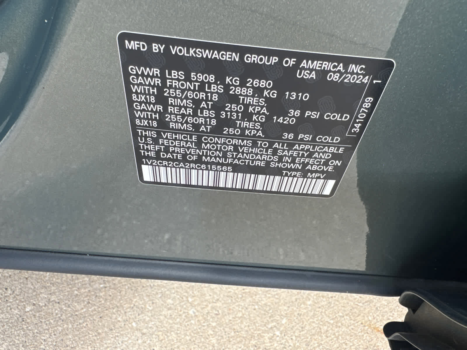 Certified 2024 Volkswagen Atlas Peak Edition SE image 25