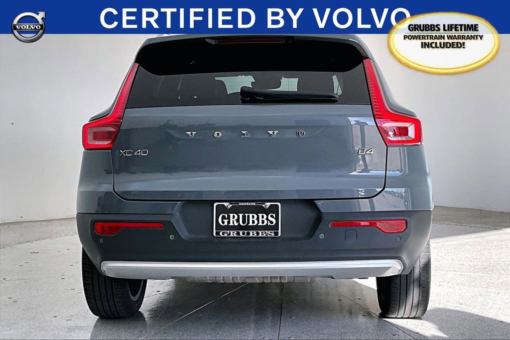Used 2023 Volvo XC40 B4 Plus w/ Driver Assist Package image 7