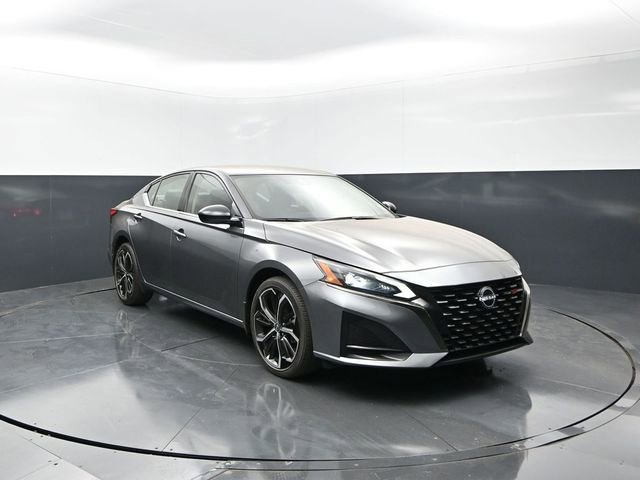 Certified 2023 Nissan Altima 2.5 SR AWD/4WD image 1