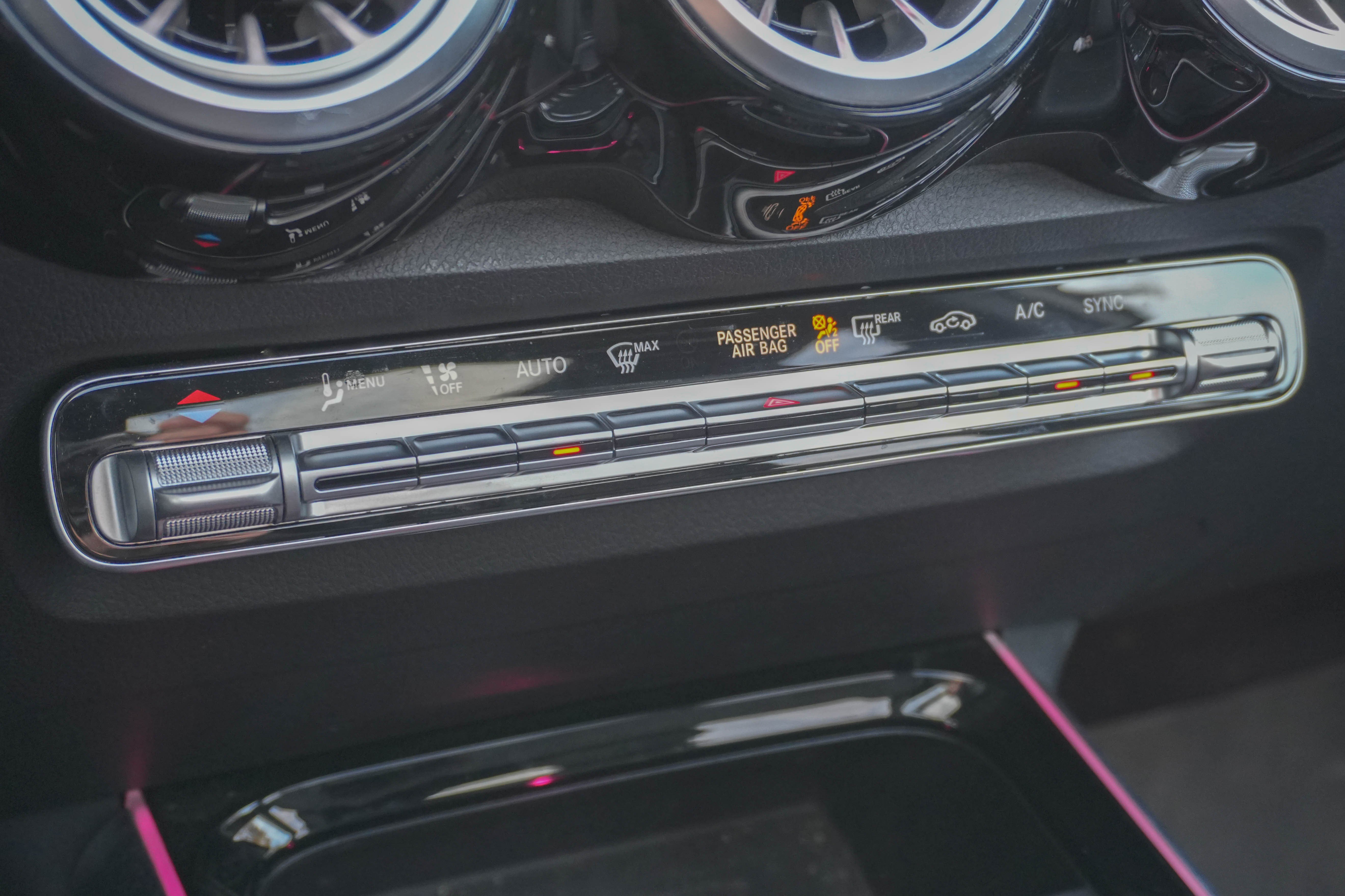 Used 2022 Mercedes-Benz GLB 250 4MATIC image 26